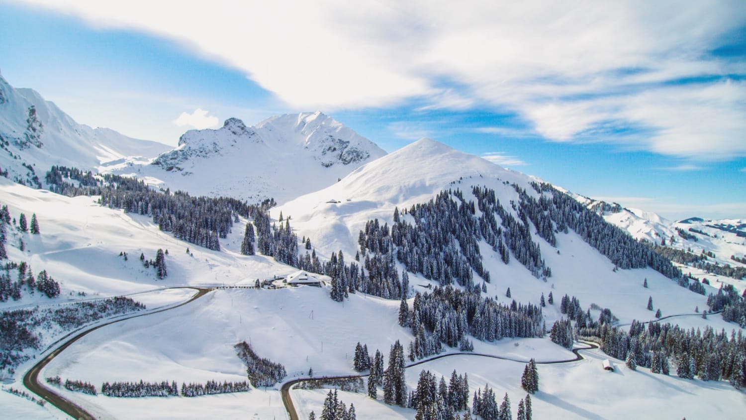 Best Winter Chalets & Hotel Resorts (in the mountains): Top 5 Ski Resorts in Switzerland