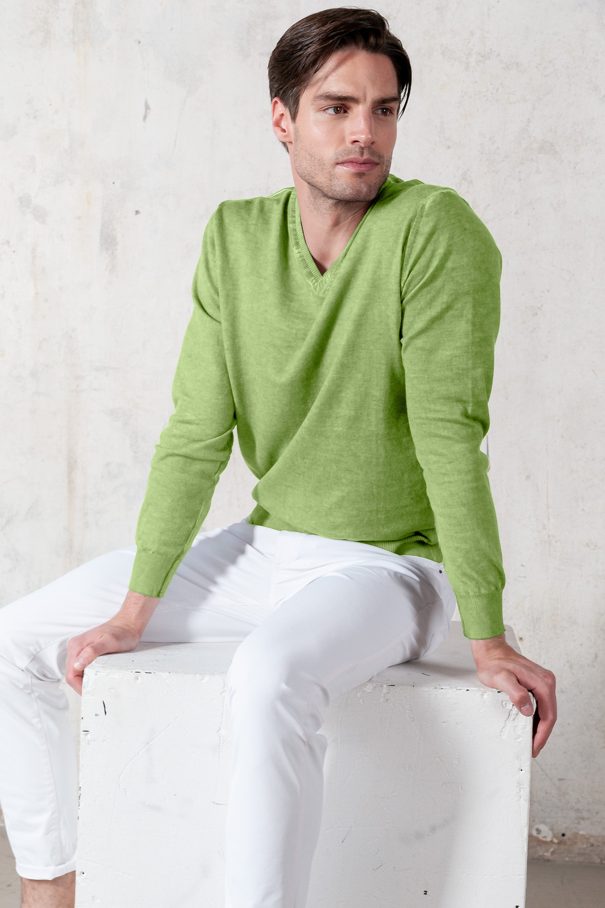 V-Neck Knit - Kiwi