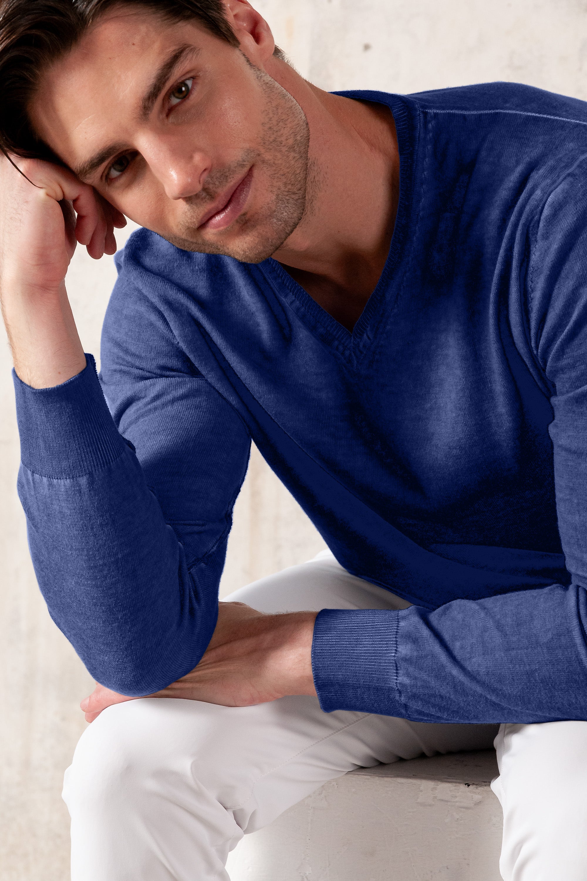 V-Neck Knit - Whale