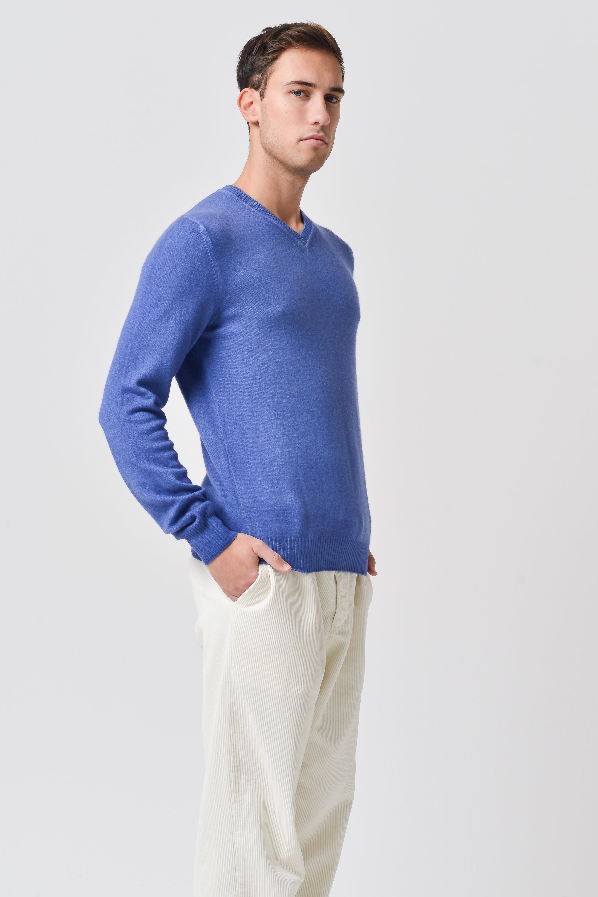 Vick Cashmere V-Neck - Crown