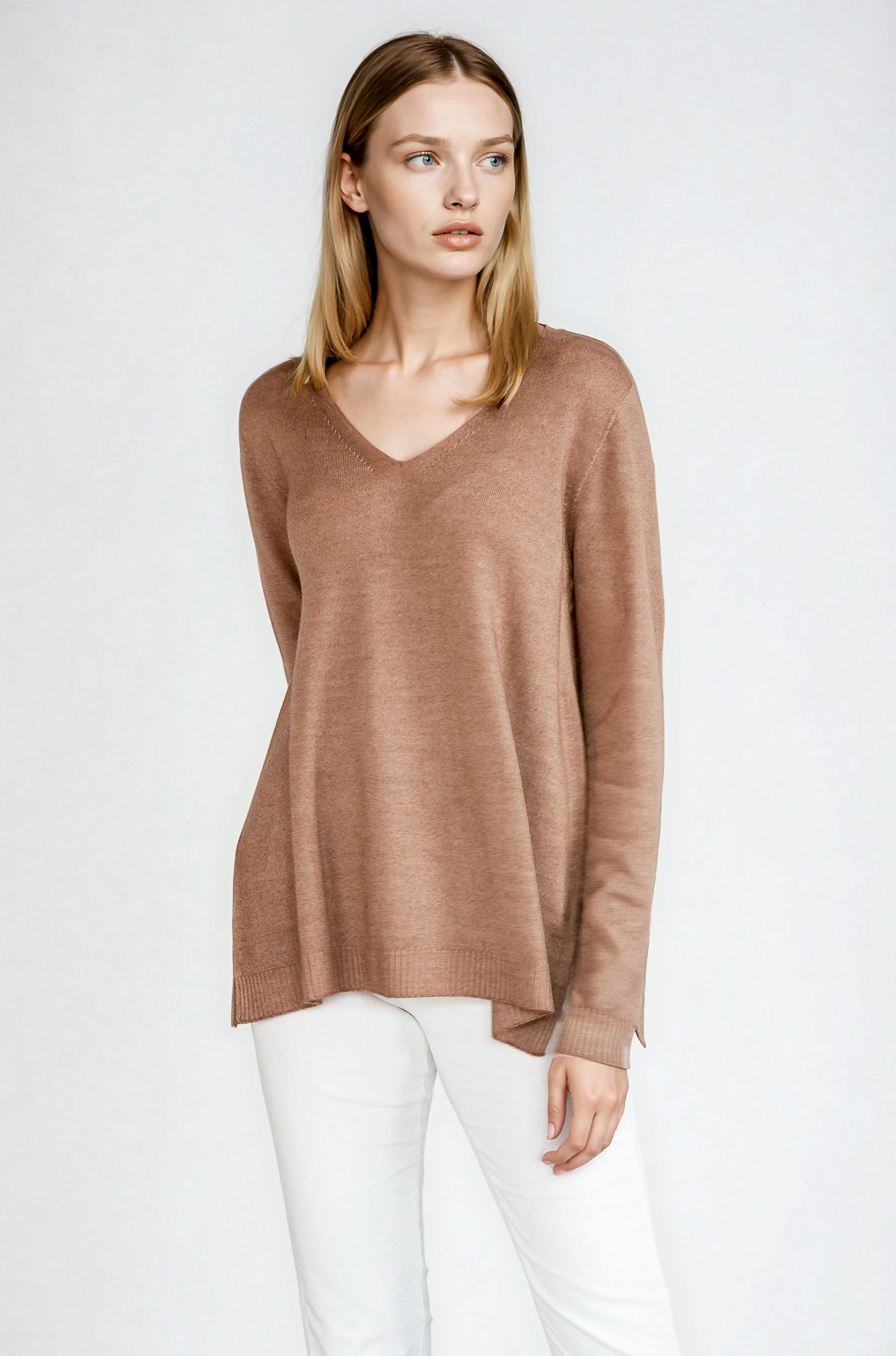 Ebost V-Neck Sweater - Wood