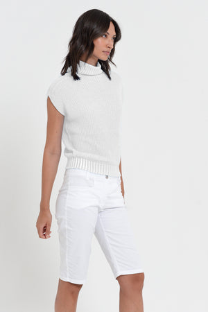 Ribbed Mini Knit - Women's Ribbed Sleeveless Knitted Sweater - White
