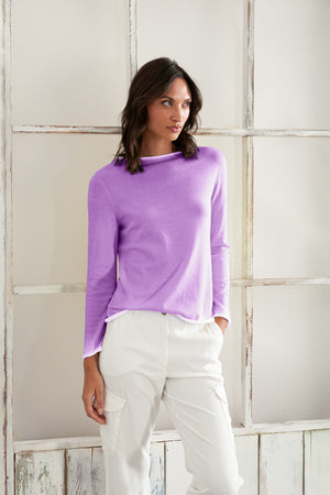 Monica Crewneck in Spray Art - Morado