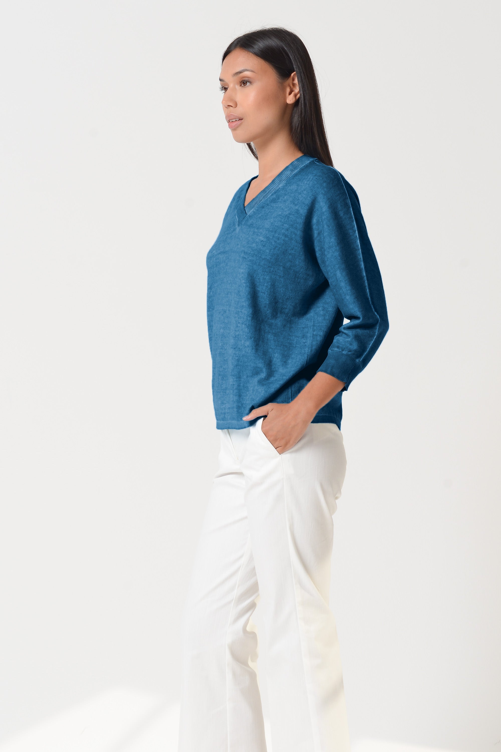 Anna V-Neck - Women's Short Sleeve Knit Sweater - Profondo