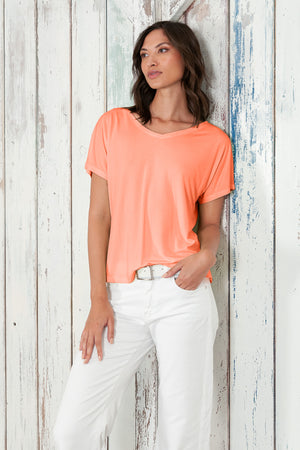 Noli T-Shirt - Women's Wide V-Neck T-Shirt - Spritz