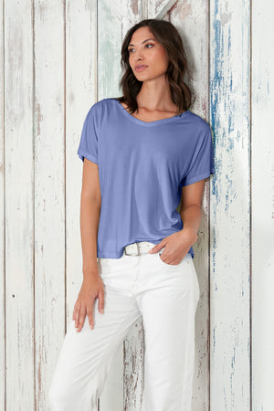 Noli T-Shirt - Women's Wide V-Neck T-Shirt - Whale