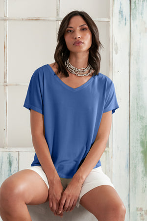 Noli T-Shirt - Women's Wide V-Neck T-Shirt - Pacific