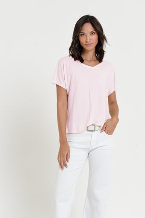 Noli T-Shirt - Women's Wide V-Neck T-Shirt - Rose