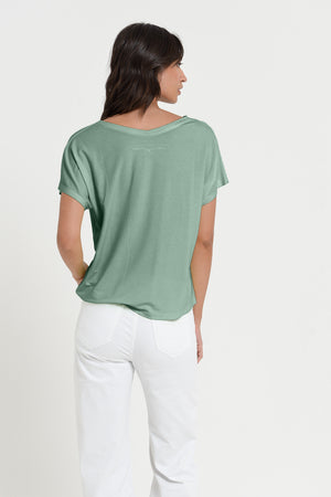 Noli T-Shirt - Women's Wide V-Neck T-Shirt - Juniper