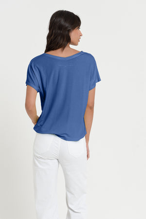 Noli T-Shirt - Women's Wide V-Neck T-Shirt - Pacific