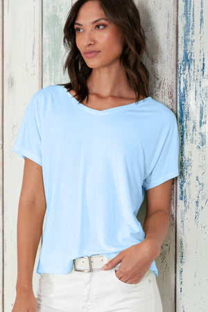 Noli T-Shirt - Women's Wide V-Neck T-Shirt - Viking