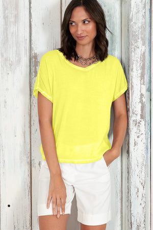 Vado T-Shirt - Women's Crewneck T-Shirt - Lime