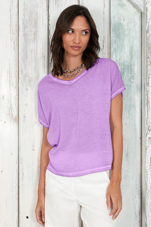 Vado T-Shirt - Women's Crewneck T-Shirt - Morado