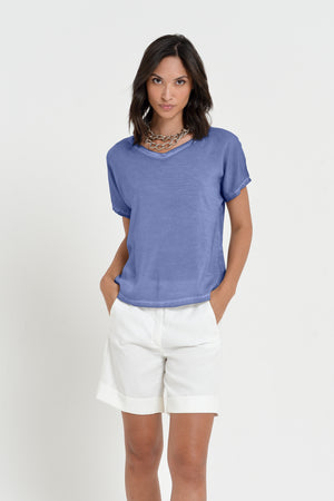 Vado T-Shirt - Women's Crewneck T-Shirt - Whale