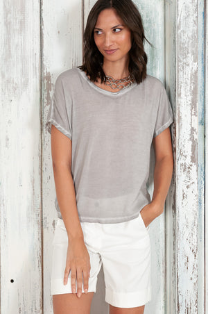 Vado T-Shirt - Women's Crewneck T-Shirt - Dolphin