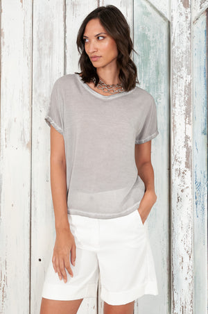 Vado T-Shirt - Women's Crewneck T-Shirt - Dolphin