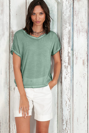Vado T-Shirt - Women's Crewneck T-Shirt - Juniper