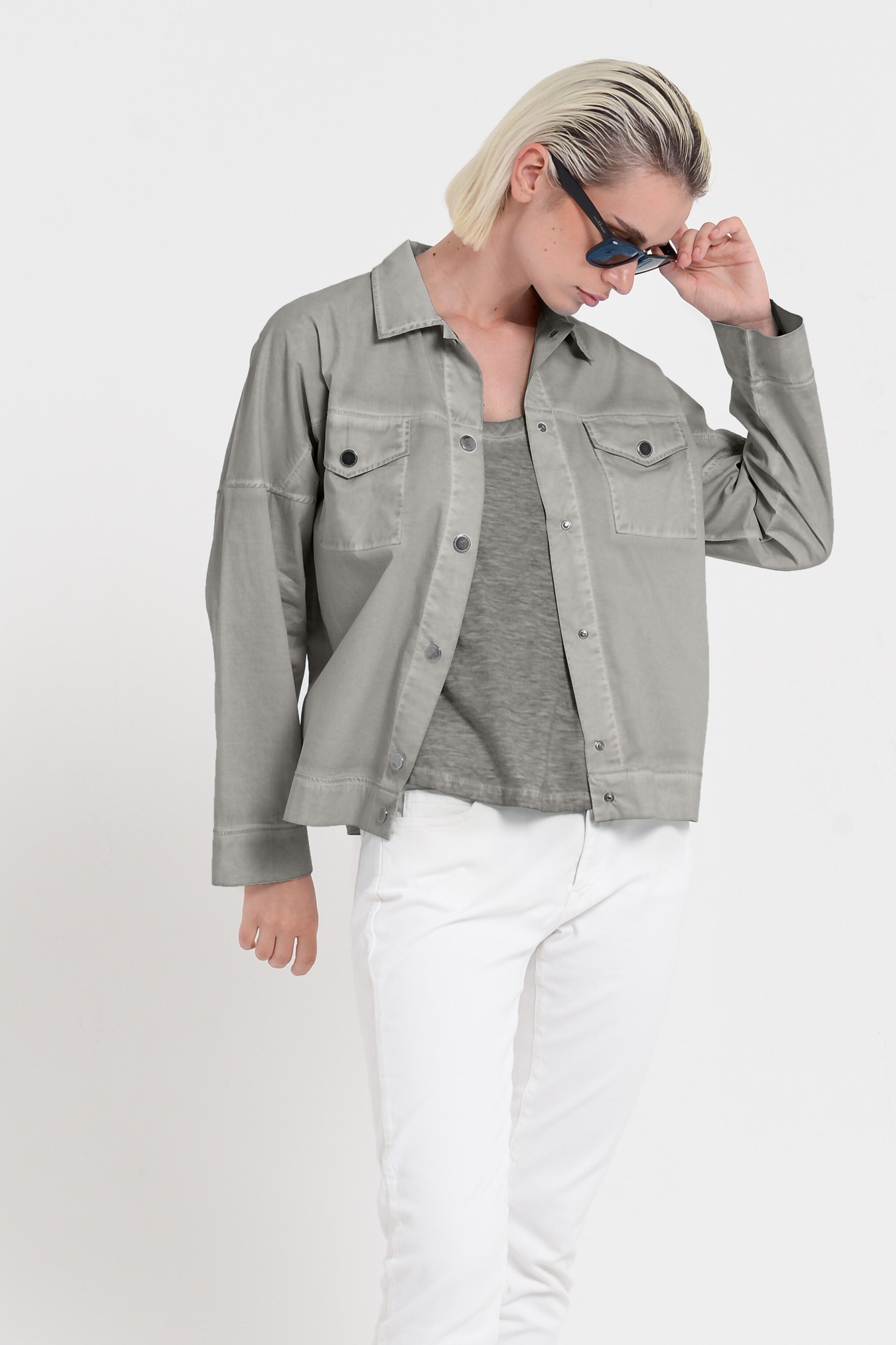 Villa Jacket - Women's Poplin Jacket - Dolphin