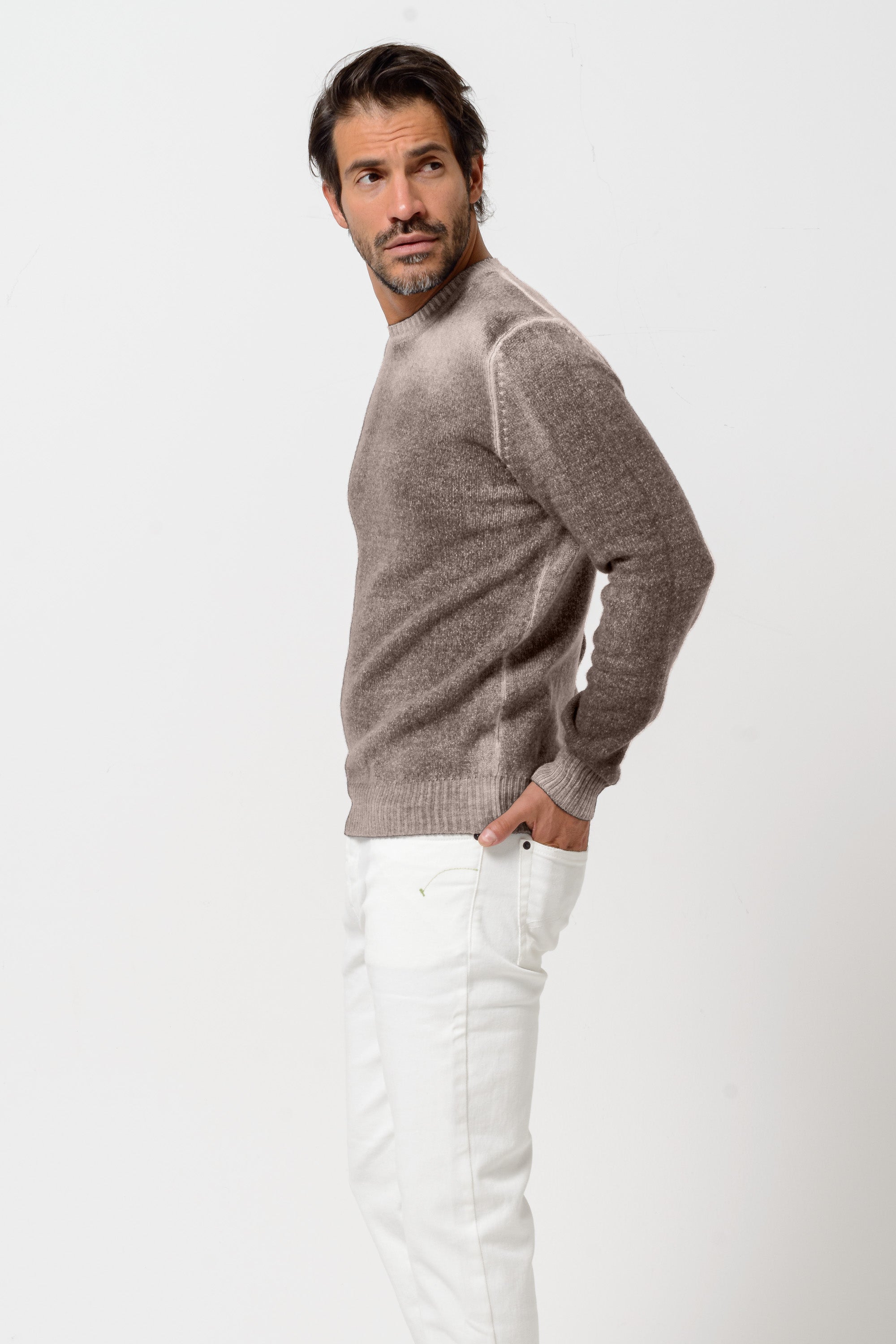 Holden Frost Art in Cliff