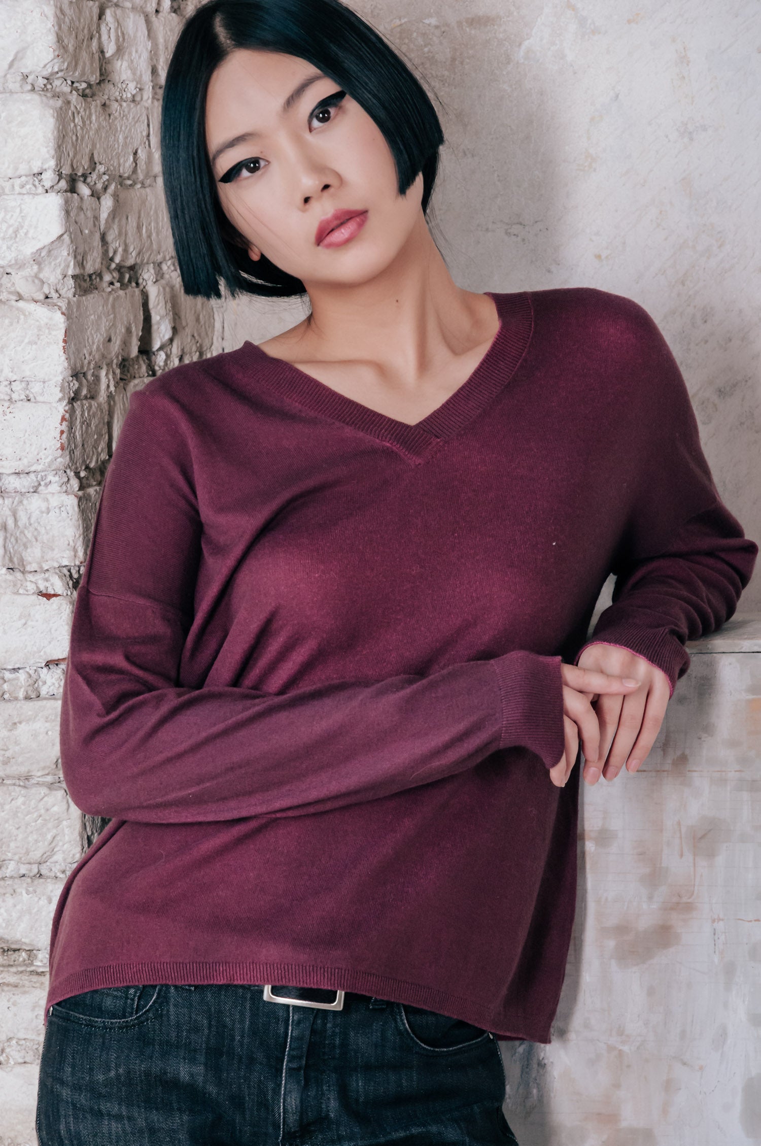 Annie Jewel V-neck Sweater - Ruby