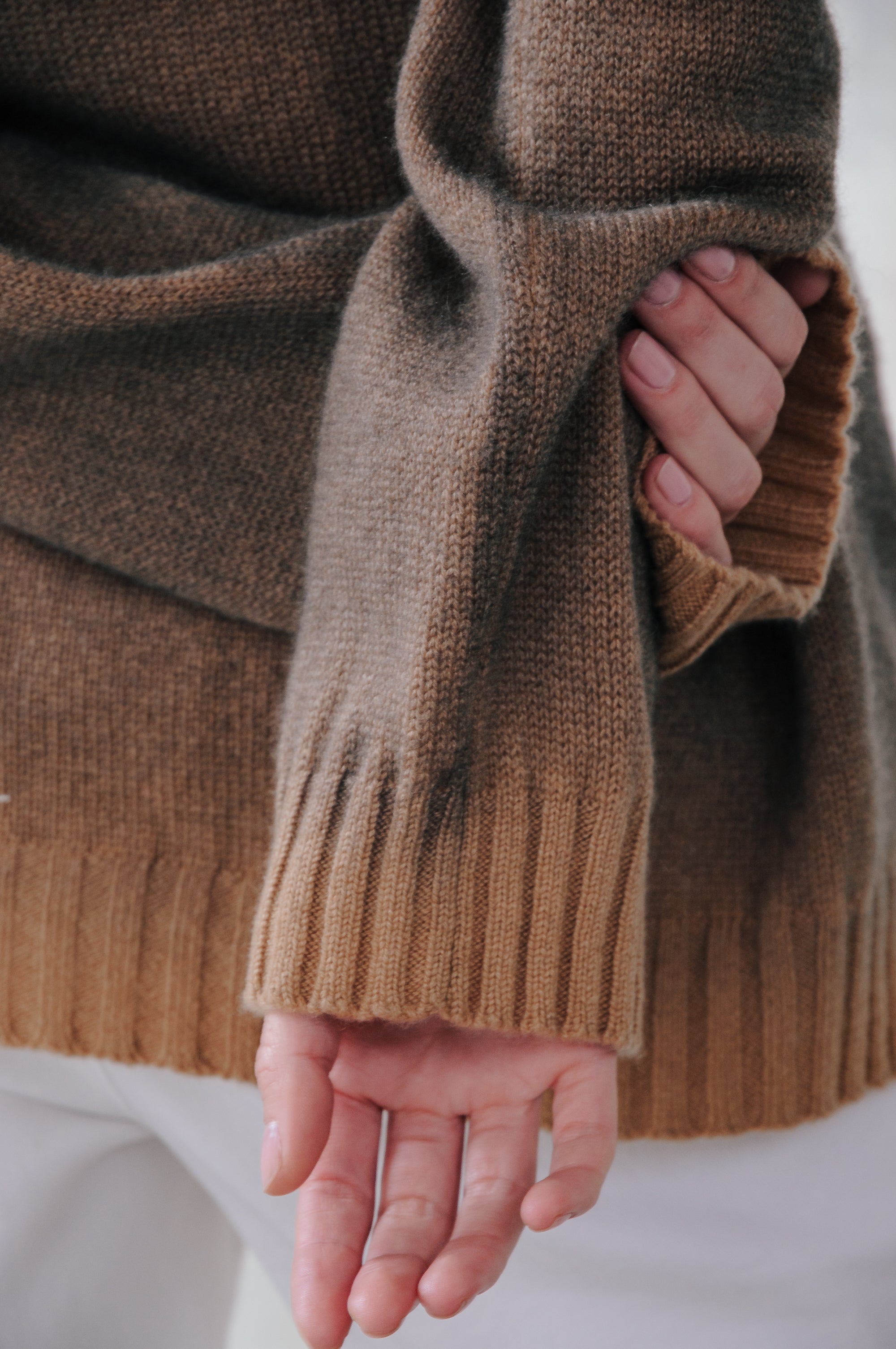 Lageder V Knit Smoke Art - Grano