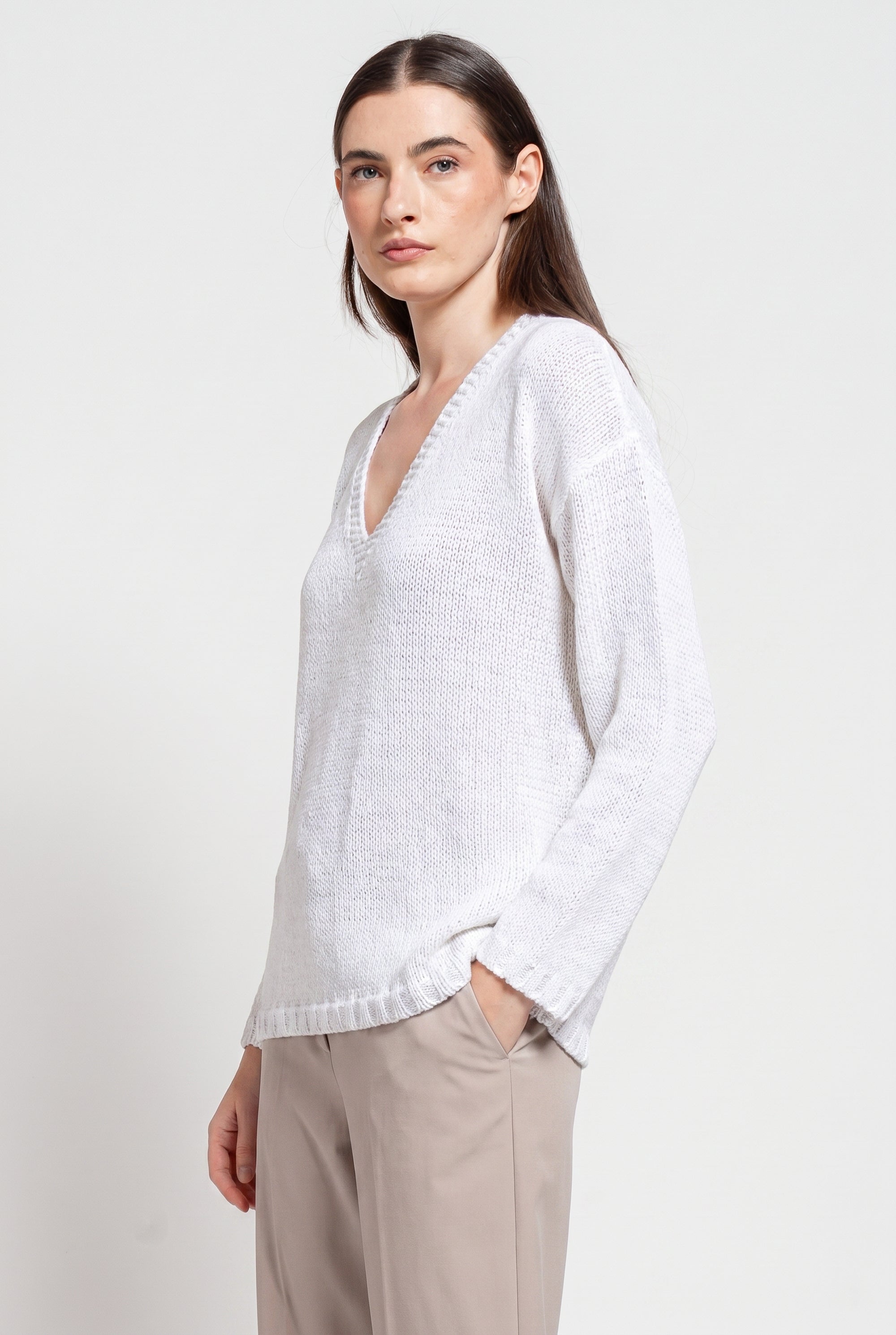 Perry V Knit - White