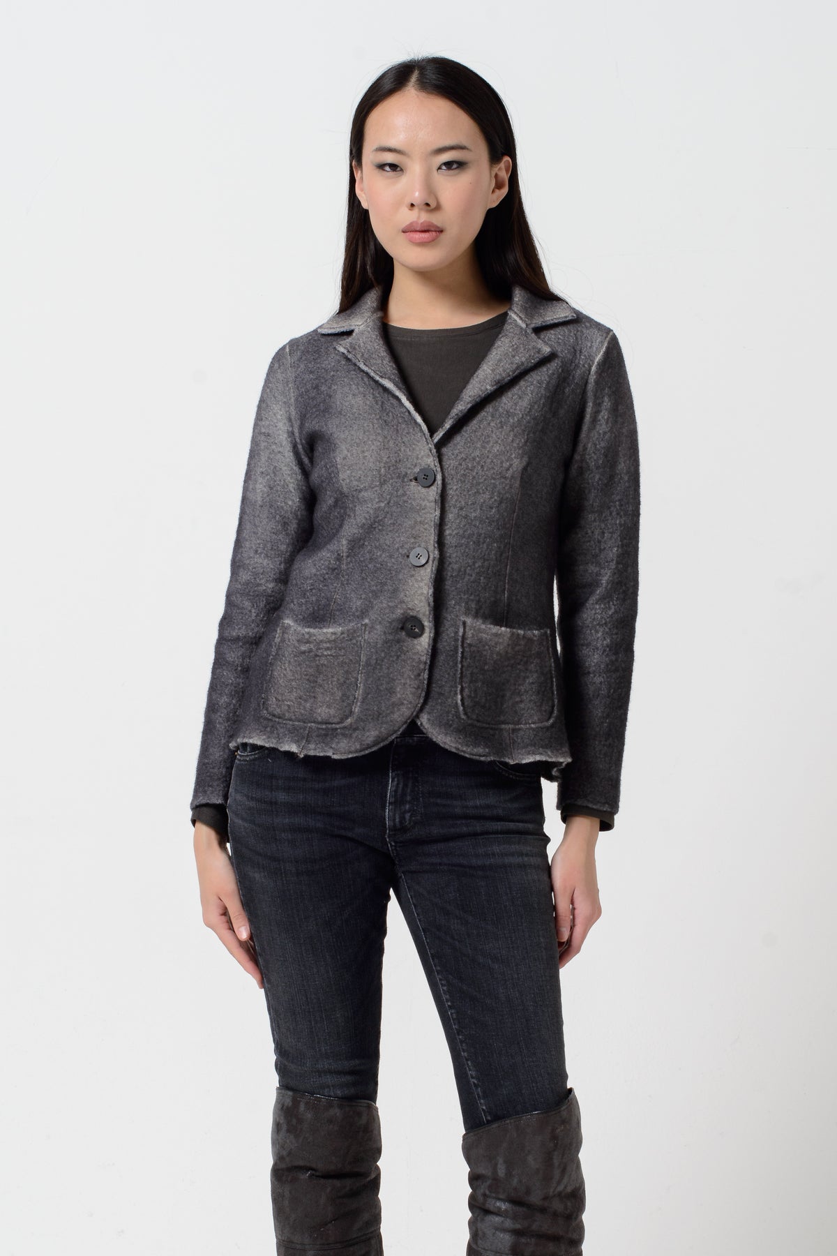 Evie Blazer Spray Art - Basalt