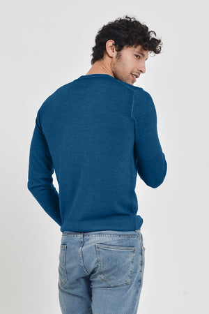 Gills Extra Fine Merino Crewneck Sweater - Lake