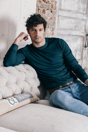 Gills Extra Fine Merino Crewneck Sweater - Hurricane