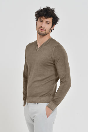 Wick - Extrafine Merino Wool V-Neck Sweater - Castoro