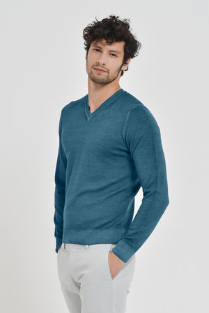 Wick - Extrafine Merino Wool V-Neck Sweater - Overcast
