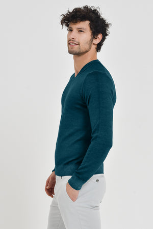 Wick - Extrafine Merino Wool V-Neck Sweater - Hurricane
