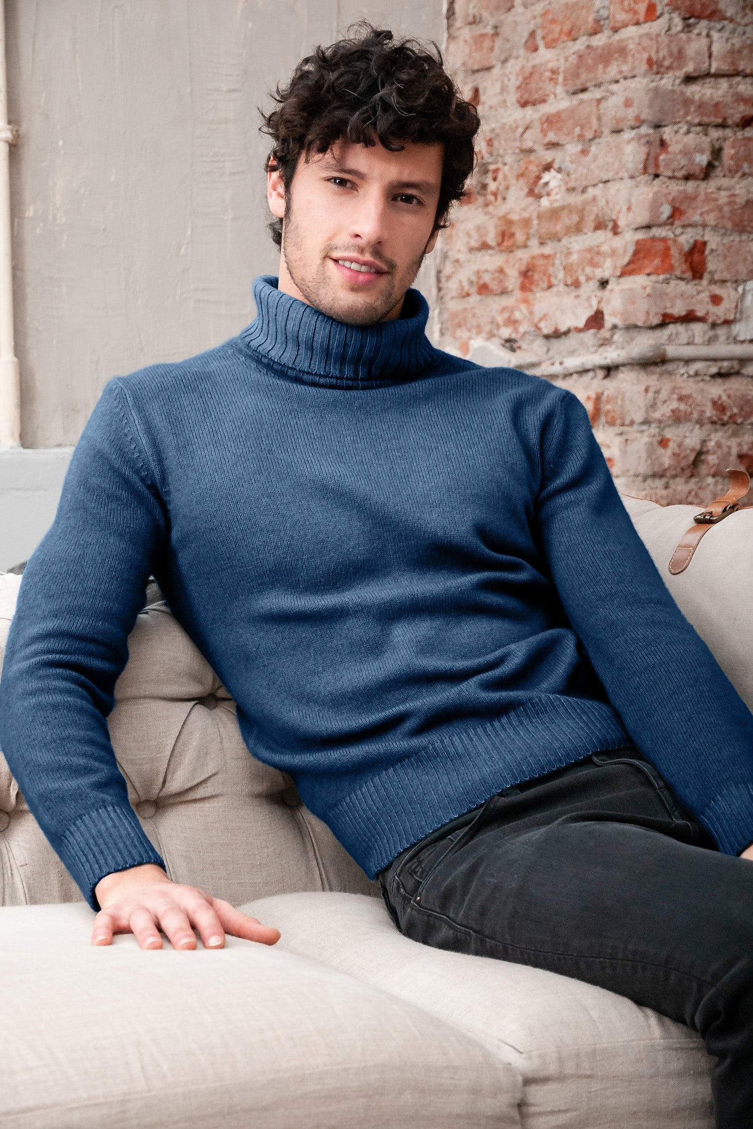 Connel - Navy