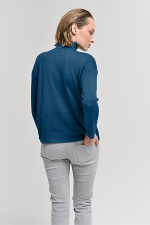 Dess Sweater - Lake