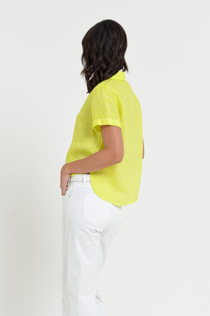 Sunray - Women's Cropped Shirt in Linen - Lime