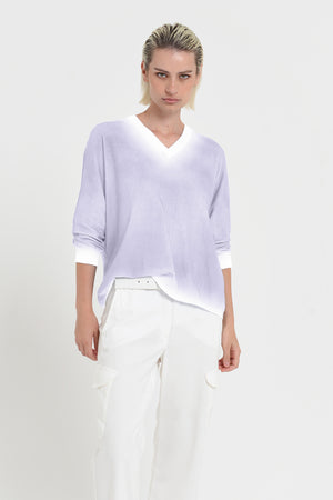 Anna V-Neck Knit in Spray Art - Lilac