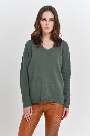 Creeve Sage - Loose Fit Crew Sweater - Sweaters