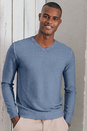 Micro Waffle V-Neck Sweater - Jeans - Sweaters