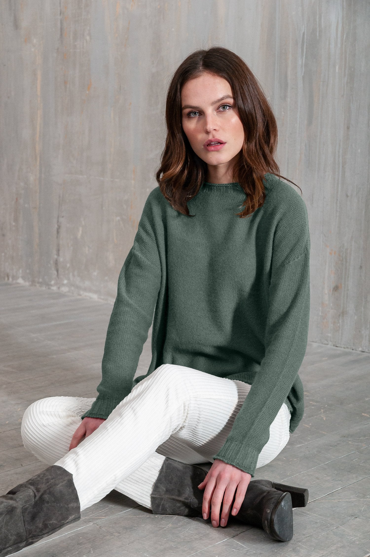 Mosshill Sage - Loose Fit Crew Sweater - Sweaters