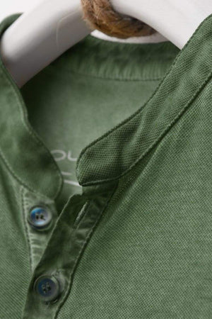 Short-Sleeve Henley in Juniper Green - T-Shirt