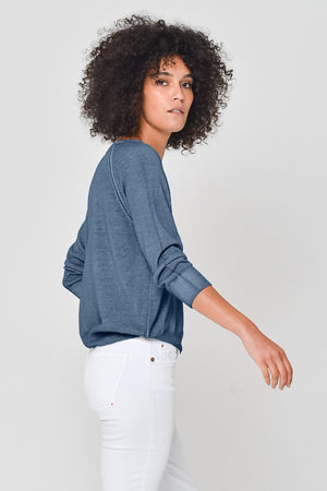 Solitaire V Knit in Jeans - Sweaters