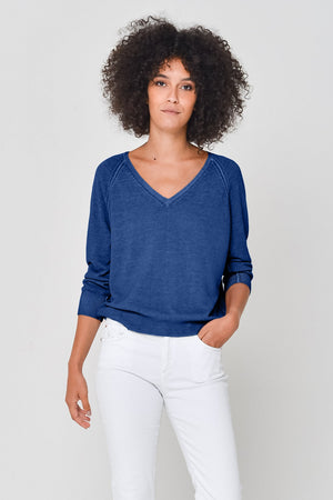 Solitaire V Knit in Pacific