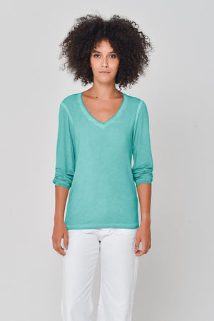 Sweet Heart Tee in Water - T-Shirt