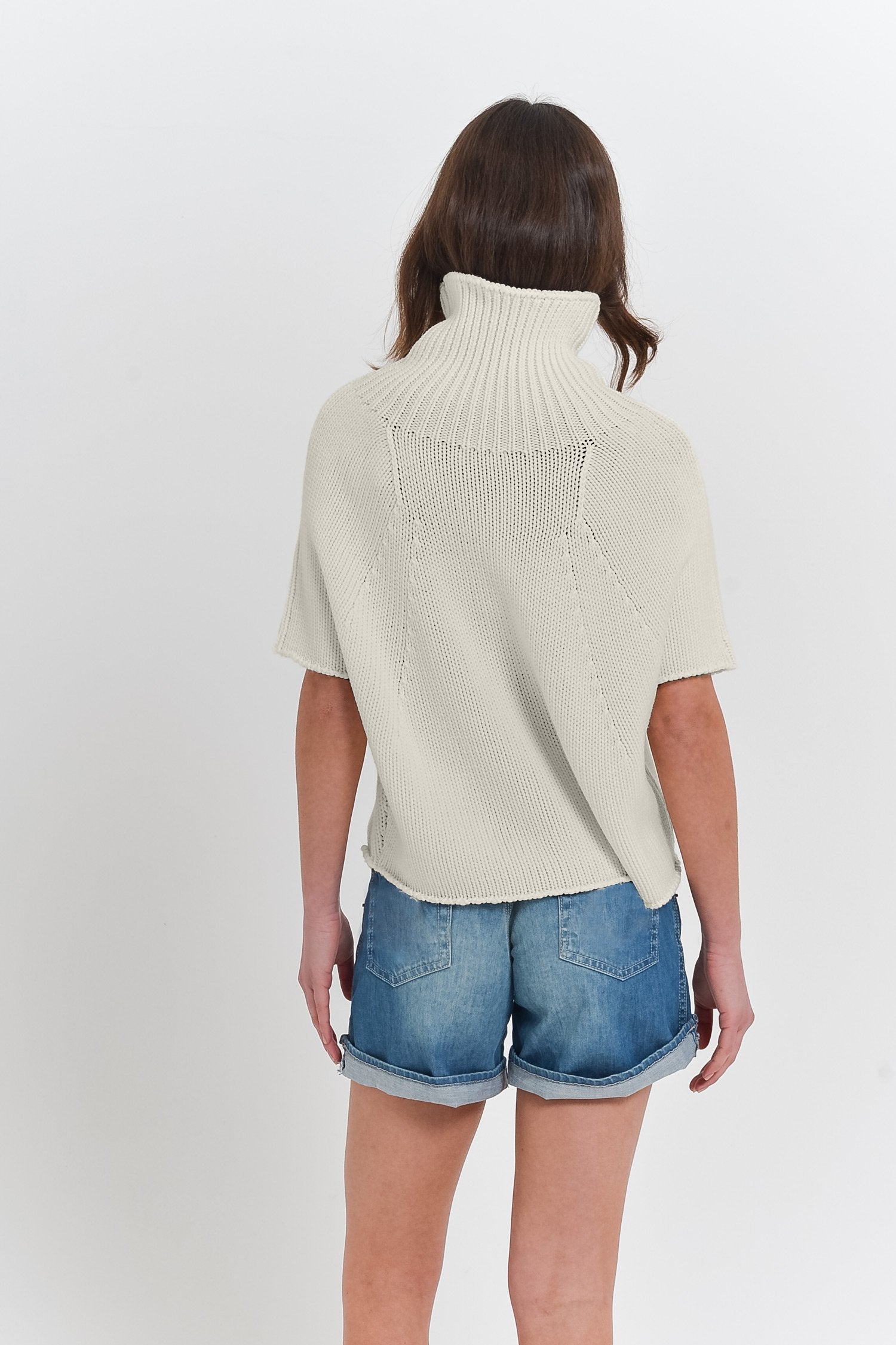 Wiay Foam - Cable Mini Poncho - Sweaters