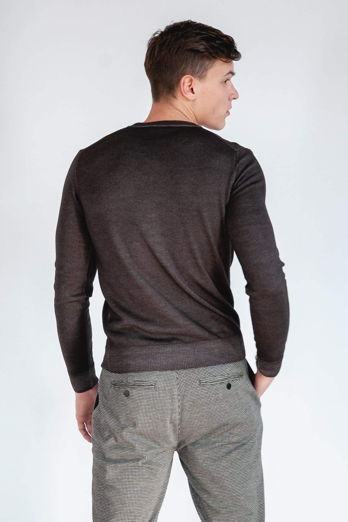 Wick - Cliff Merino V-Neck Sweater - Sweaters